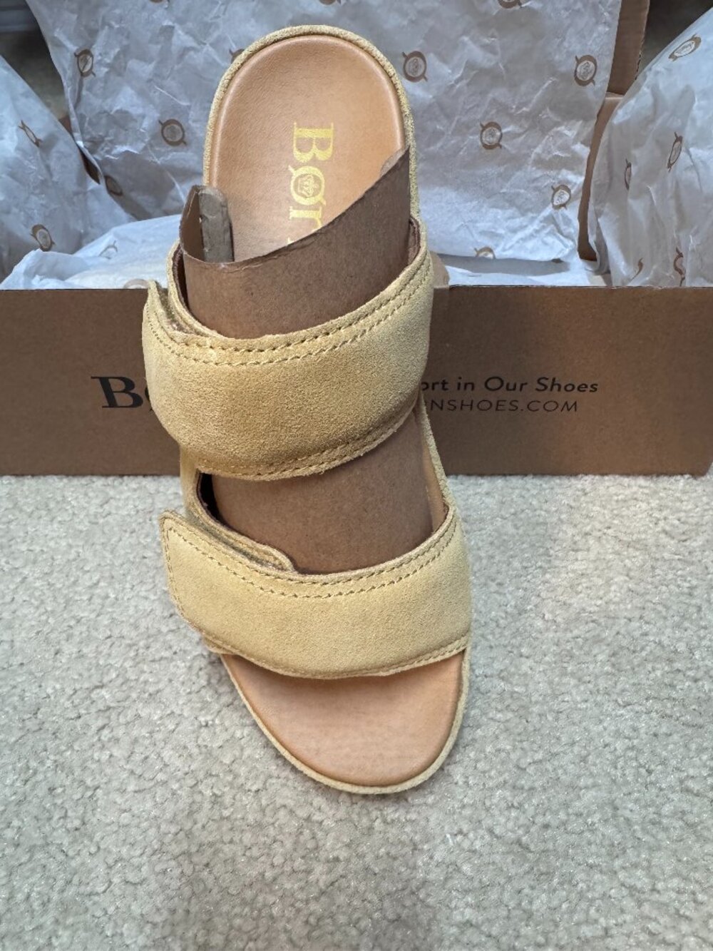 Born Vivian Sandal